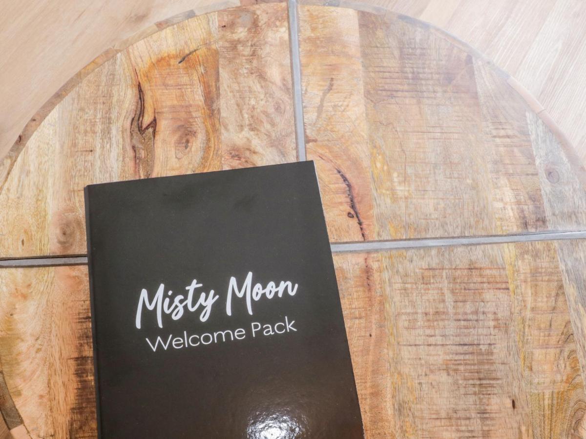 فيلا Misty Moon ويتبي المظهر الخارجي الصورة